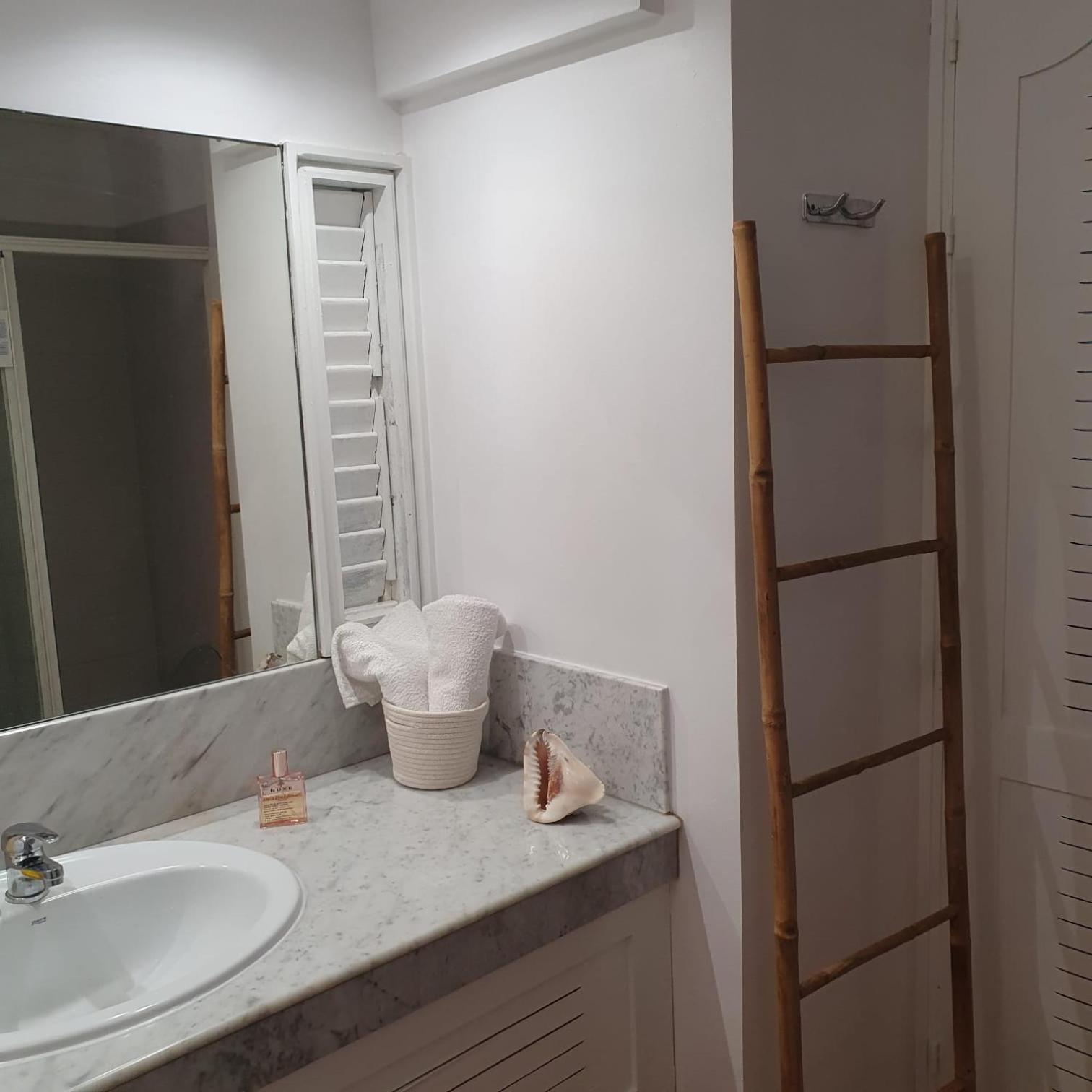 Appartement De La Baie, Vue Magnifique, Tartane La Trinite Bagian luar foto